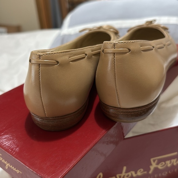 Salvatore Ferragamo flats - Picture 4 of 5